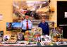 Christine-and-Eleanor-ModelTrainShow4Oct2015-by-Glen-Anthony